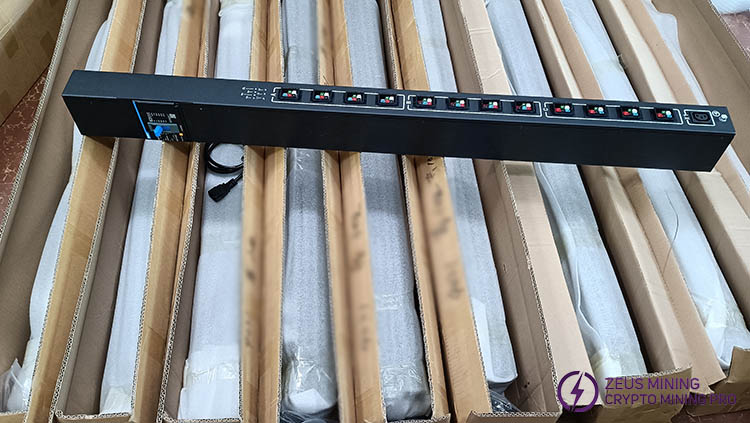 Antminer T21 PDU با سوکت C13