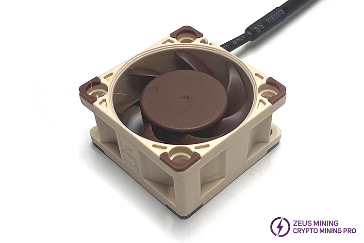 فن خنک‌کننده بی‌صدای 40 میلی‌متری NF-A4x20 5 ولت 5000RPM