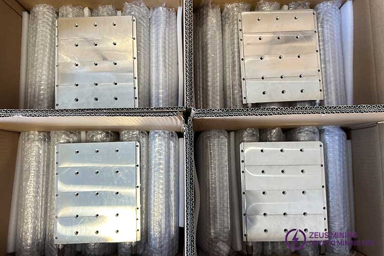 برد خنککننده آبی S19e XP Hydro 251T برد خنککننده آبی S19e XP Hydro 251T