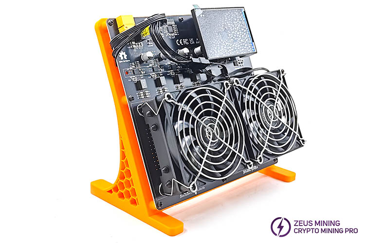 ماینر بیت کوین سولو ۲۰۰ واتی NerdOctaxe Rev 3.1 12Th ماینر بیت کوین سولو ۲۰۰ واتی NerdOctaxe Rev 3.1 12Th